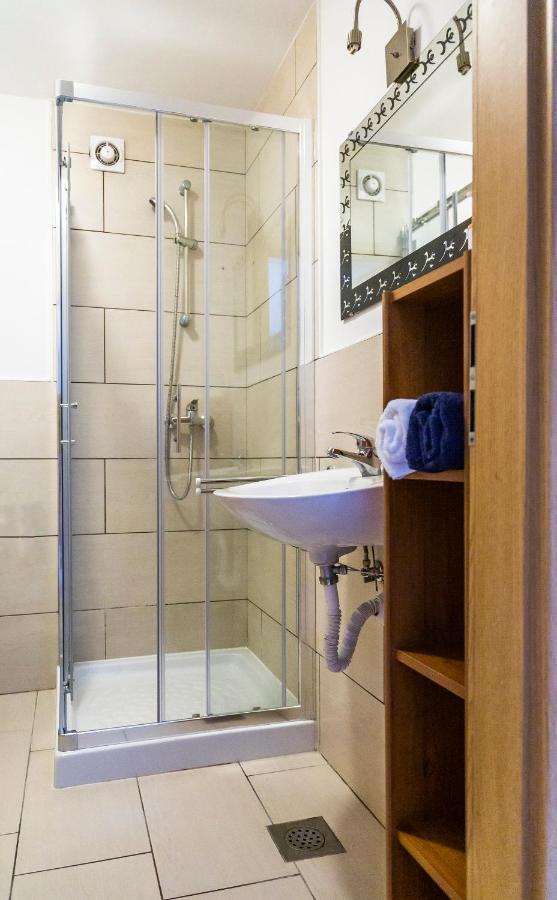 Sunny Old Town Apartment Koper Bagian luar foto